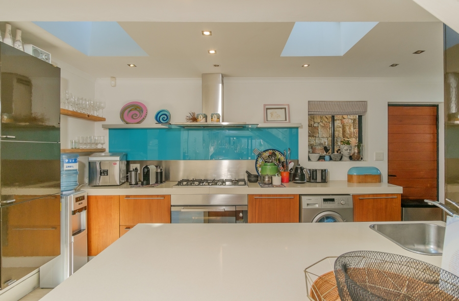 4 Bedroom Property for Sale in Misty Cliffs Western Cape